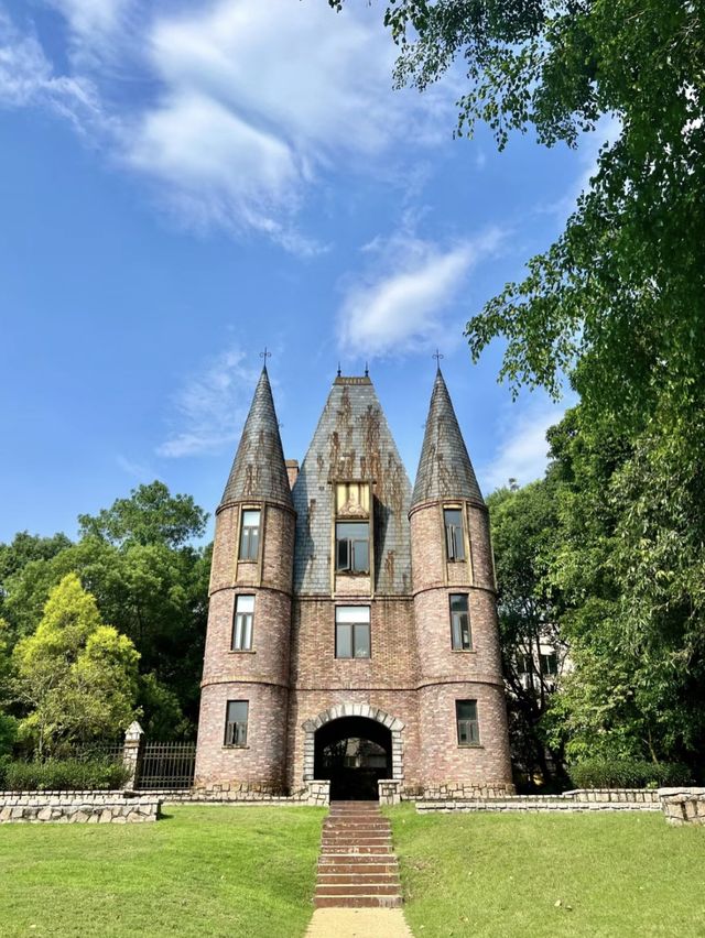 🎡🥰🏨 九龍湖歐式公主小鎮～夢幻歐洲風格打卡之旅🏰🌳📸