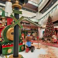 Discover the Polar Express Christmas decor😍🎄