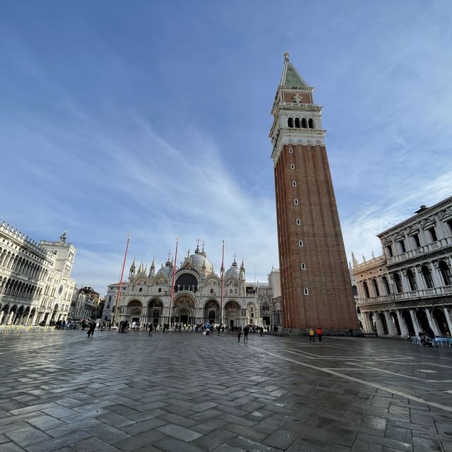 The Must Visit and Must Do in Venice