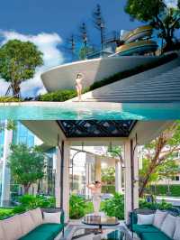  โรงแรมที่สระว่ายน้ำขนาดใหญ่พร้อมวิวทะเลพาโนรามา