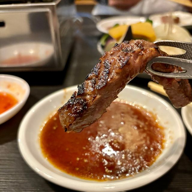 【大阪・南森町】分厚い大きい肉を味わえる絶品焼肉「希少部位肉専門店 やまむら」
