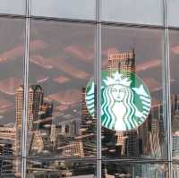 สตาร์บัครีเสิร์ฟเจ้าพระยารีเวอร์ฟร้อนท์ไอคอนสยาม