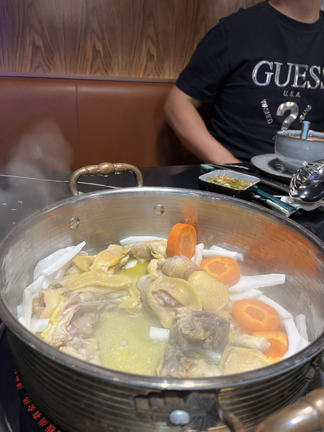 衝著手工火鍋湯底而來🙌🏻～