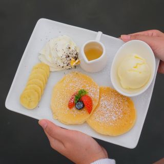 Beachy cafe