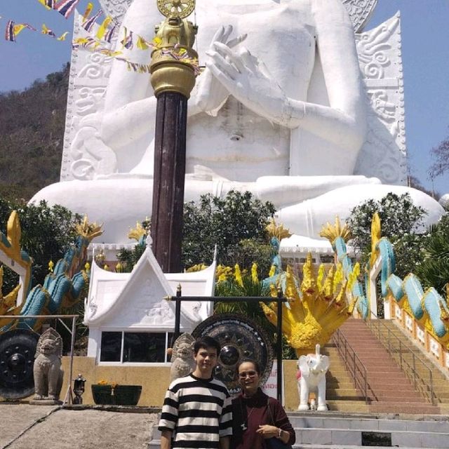 วัดถ้ำเขาปรางค์  อำเภอชัยบาดาล  จังหวัดลพบุรี