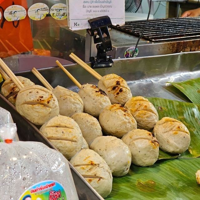 ตลาดสามชุก