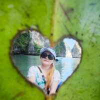 พายเรือที่เกาะห้อง