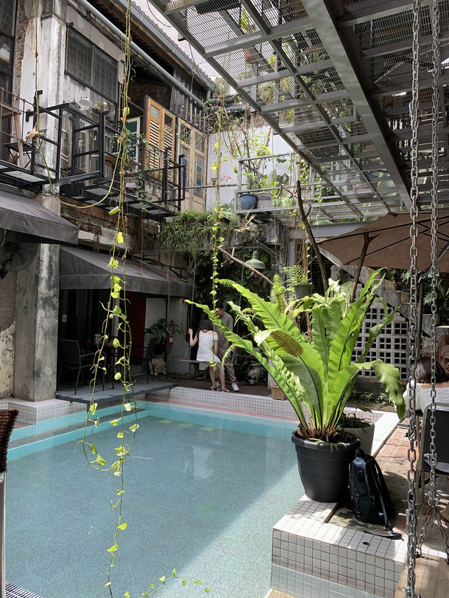 【マレーシア】ブランコがある！？インスタ映えカフェ🇲🇾💦(Kuala Lumpur)
