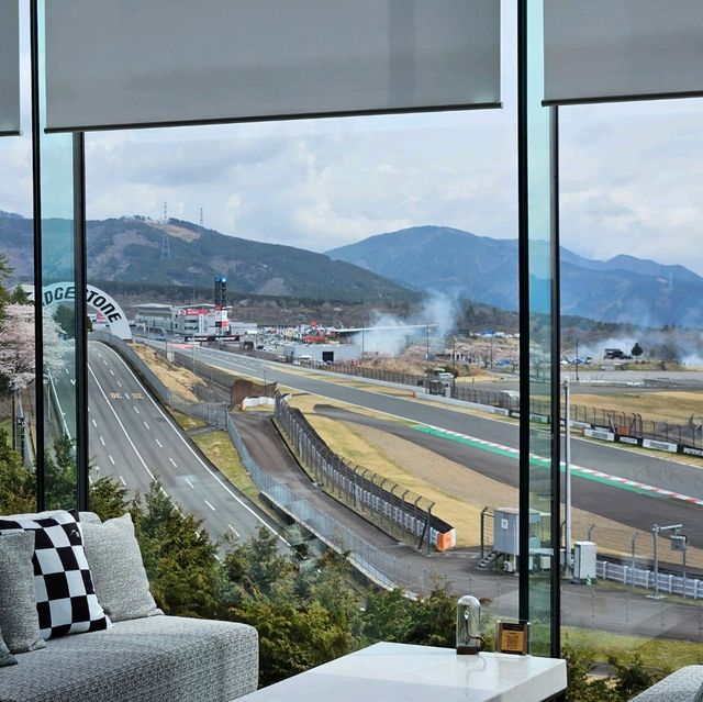 富士山+賽車！