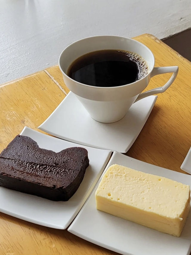 【福岡カフェ】個性的な店主さんのいる濃厚チーズケーキが絶品のお店✨