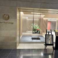 JAL First Class Lounge 