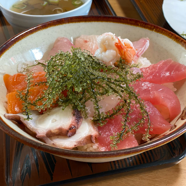 古宇利島 しらさ食堂🏠 滿滿的新鮮海膽 好滿足
