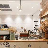 THE SUMMER HOUSE | คาเฟ่ริมน้ำ สไตล์ฟิวชั่น