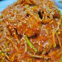 생선이 통째로 들어가는 옥돔지리와 아구찜이 유명한 서귀포 맛집 - 포항 아구찜