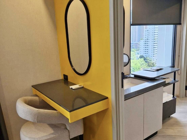 Tribe Living Bangkok Sukhumvit 39 โรงแรมสีสันสดใส