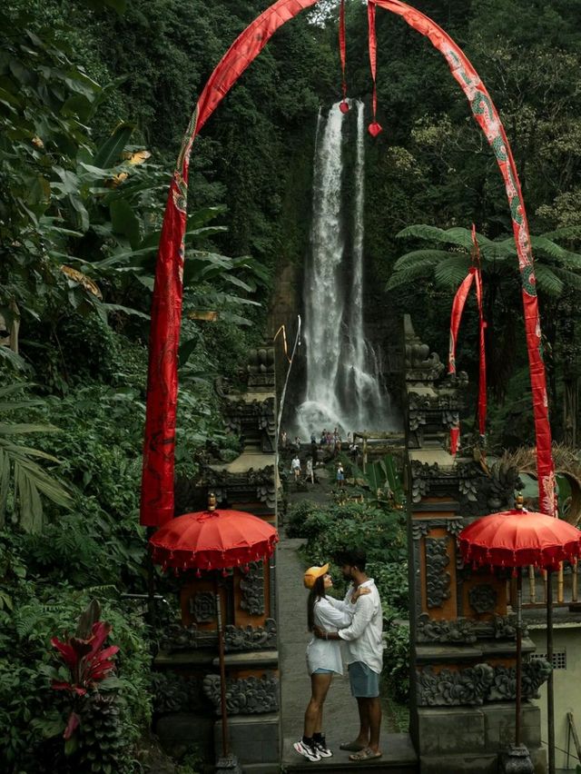 A Mesmerizing Visit to Suwat Waterfall 🌊🌿