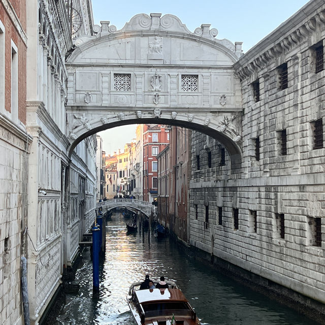 สัมผัสความโรแมนติกที่ Venice 