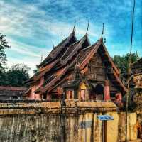 วัดไหล่หินหลวง ชมโบราณสถานของเมืองเขลางค์