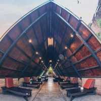 WARUNK BASTIAN | WITH A SEMI INDOOR AND OUTDOOR CONCEPT WITH A VIEW OF THE RICE FIELDS