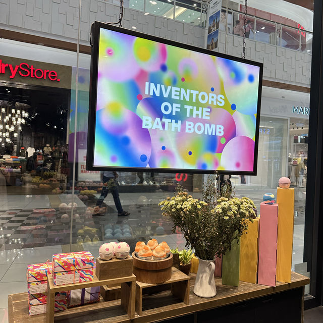 Indulge in Bath Art at LUSH: A Sensory Shopping Experience