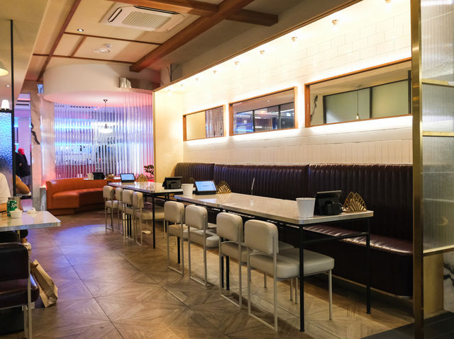 首爾明洞排隊咖喱炸雞店