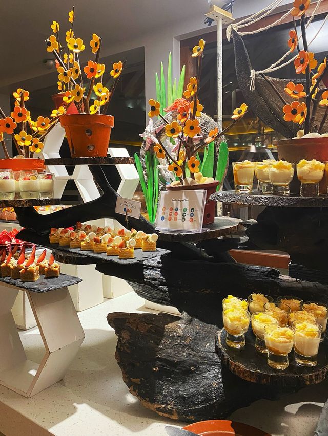 Eat All You Can In Maldives 🍽️🥣🥢