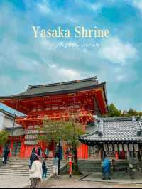 Yasaka Shrine in Gion district, Kyoto ⛩️🎎
