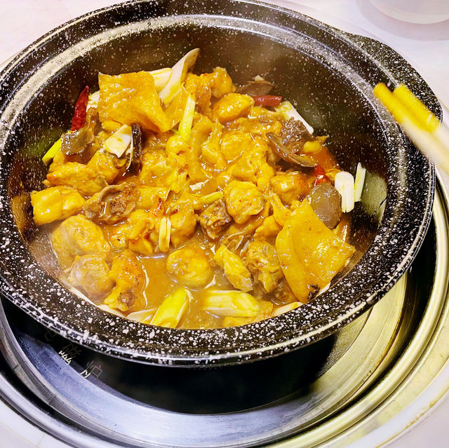 家嫂～港式私房菜～新鮮食材，－次過食勻刺身/雞煲/邊爐