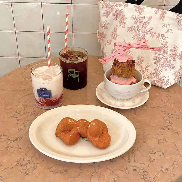 【韓国旅行🇰🇷/ソウル】リボンモチーフのスイーツがかわいすぎる🎀