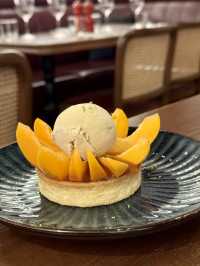 《差館上街的法式小酒館》