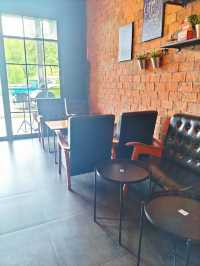 ☕ ร้านบรรยากาศดี Sprucy Cafe & Bakery
