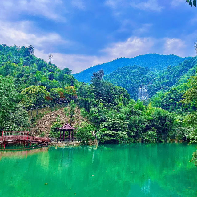 桃花源風景區：美麗樹林、壯觀瀑布，8月好去處