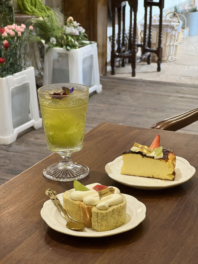 《深圳絕美繡球花咖啡店》