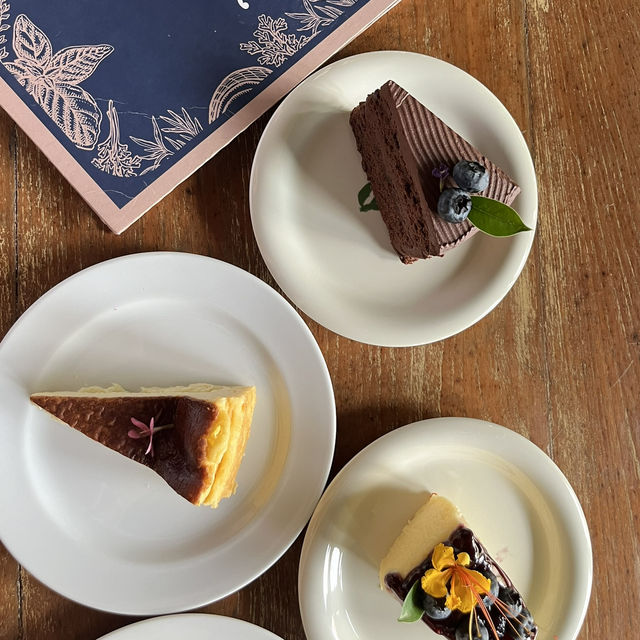 The cafe that has the best desserts 