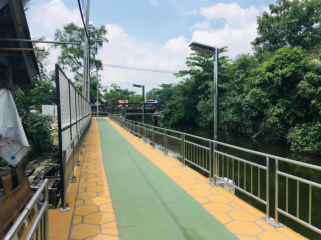 ทางปั่นจักรยานเลียบคลองบางน้ำผึ้ง จ.สมุทรปราการ