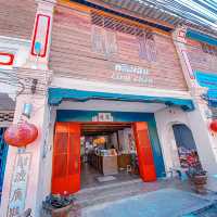  Ling Chen Cafe 