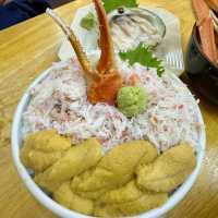 小樽三角市場-海鮮愛好者必到海鮮市場，螃蟹新鮮，丼飯足料