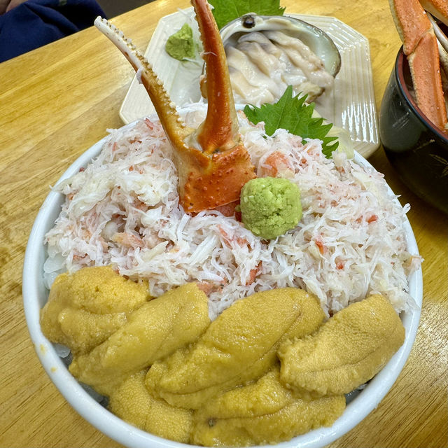 小樽三角市場-海鮮愛好者必到海鮮市場，螃蟹新鮮，丼飯足料