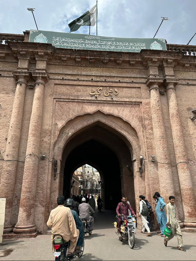 A Travel of pakistans heart Lahore 🇵🇰