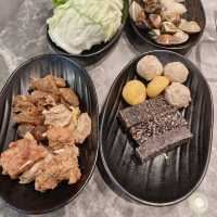 桃園龜山  小蒙牛頂級麻辣養生鍋家林口店