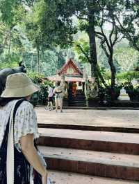 วัดสวยใจกลางหุบเขา วัดผาลาด เชียงใหม่