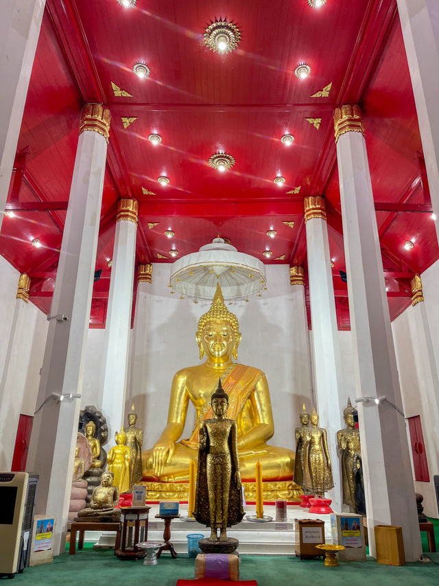 ขึ้นพระปรางค์ที่วัดพระศรีรัตนมหาธาตุราชวรวิหาร