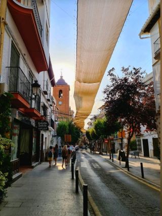 A small city in the heart of the Sierra Nevada Mountains