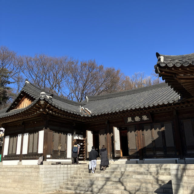 서울 한복판의 고즈넉한 사찰, 길상사