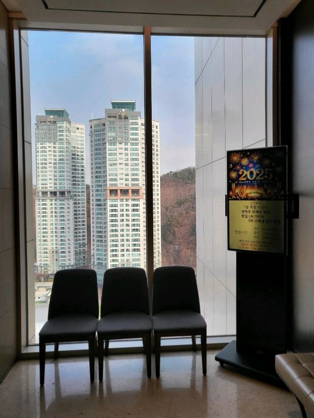 시티뷰 객실과 리버뷰 조식당이 있는 대전호텔