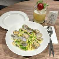 Books, Pasta, and Mocktails—A Perfect Lunch Break