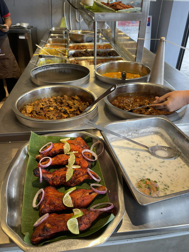A Flavorful Morning at Sri Ananda Bhawan 🍛☀️