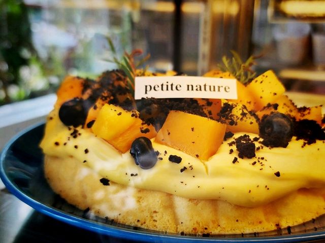 ✨️พิกัดห้ามพลาดในตรัง“Petite Nature Cafe&Market”🍰