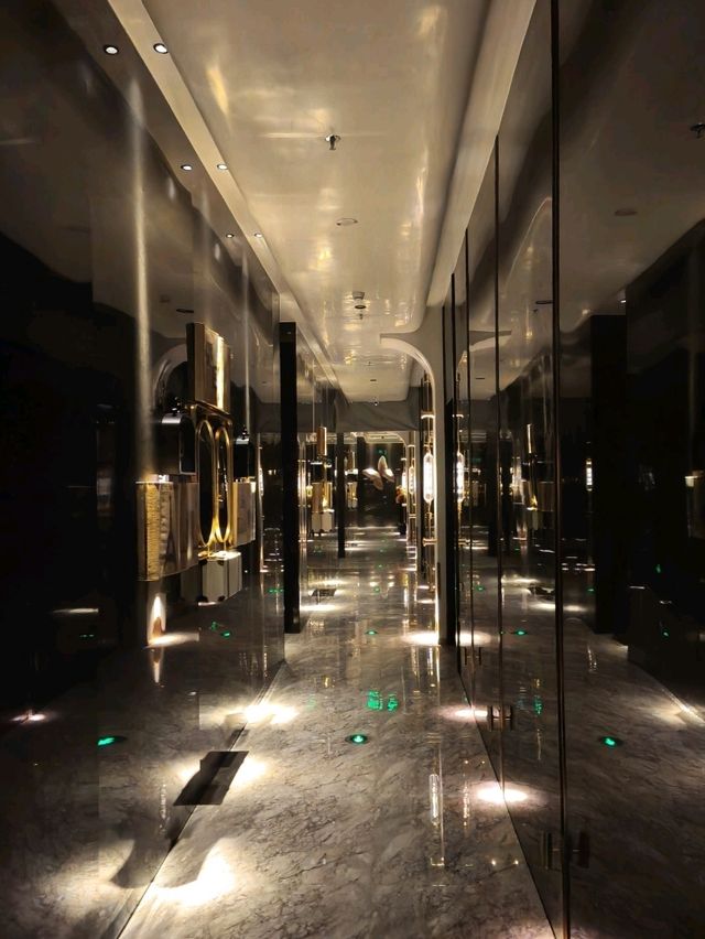 深圳大型按摩店天花板