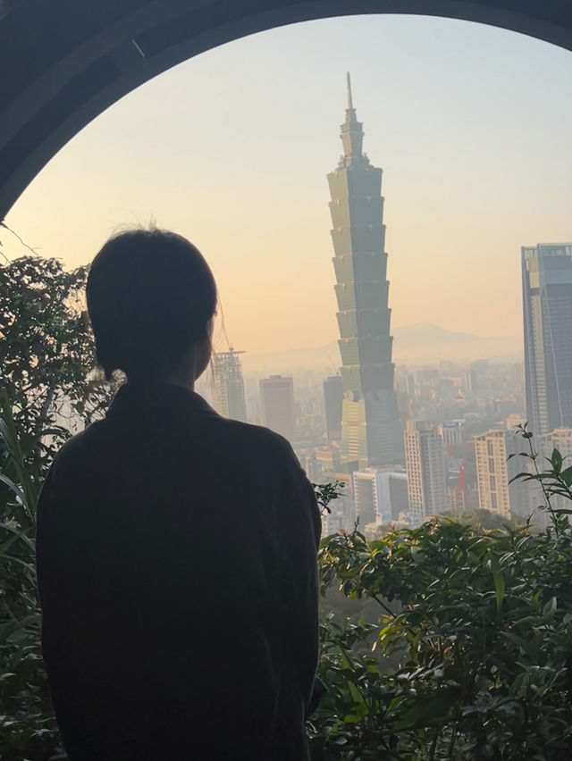 타이베이 101을 배경으로 인생샷 찍으려면 📍샹산으로〰️